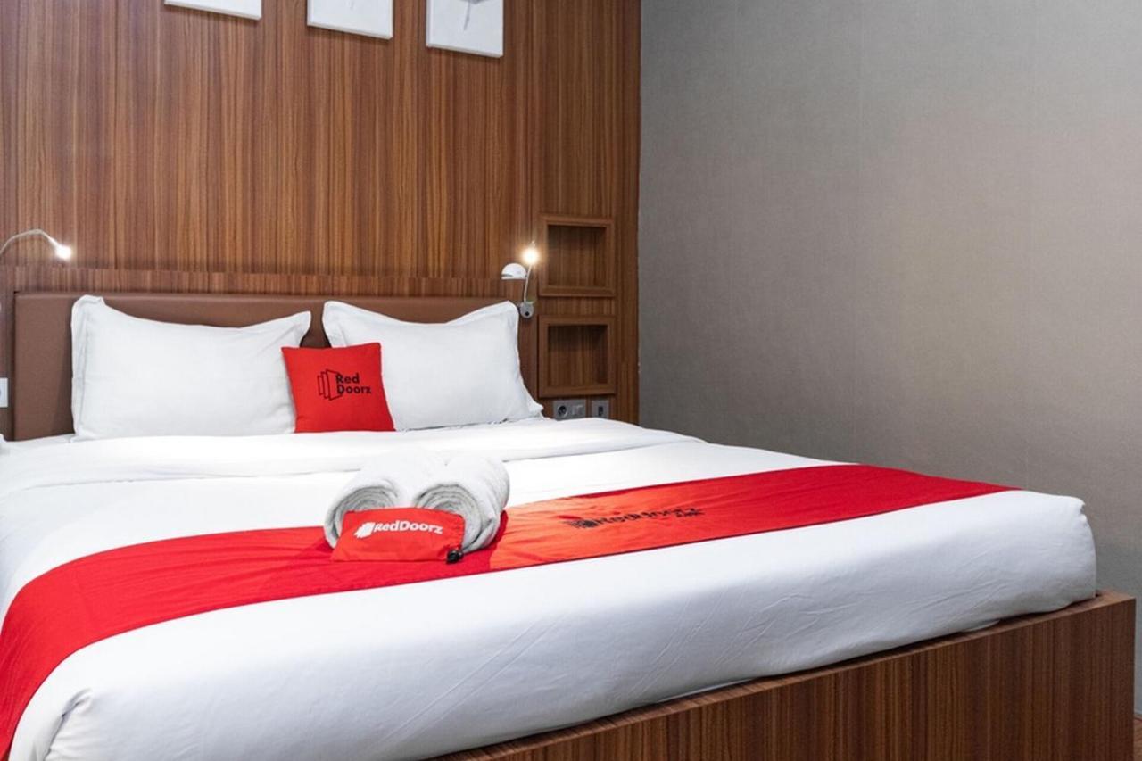 Reddoorz Premium Near Centre Point Mall Medan Exterior foto